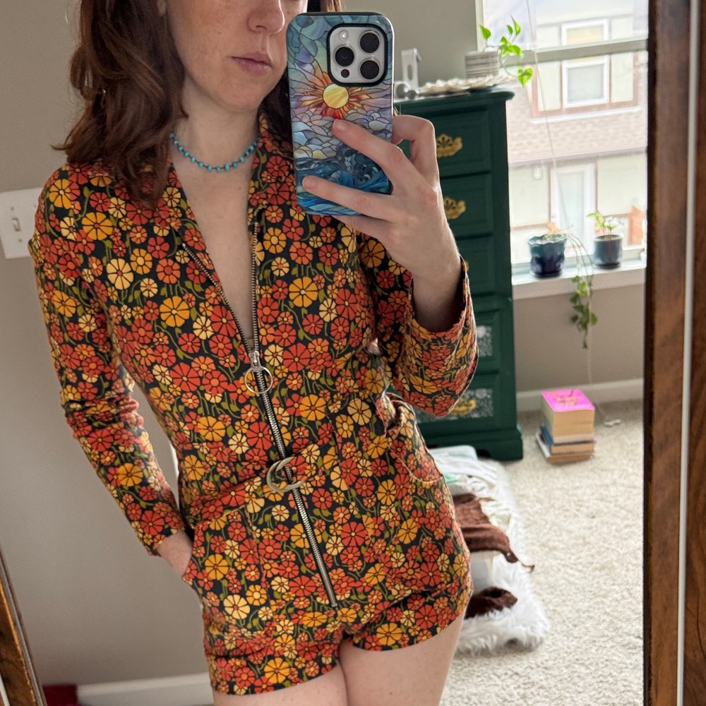 Miracle Eye Marigold Floral Zip-Up Romper - Picture 3 of 10